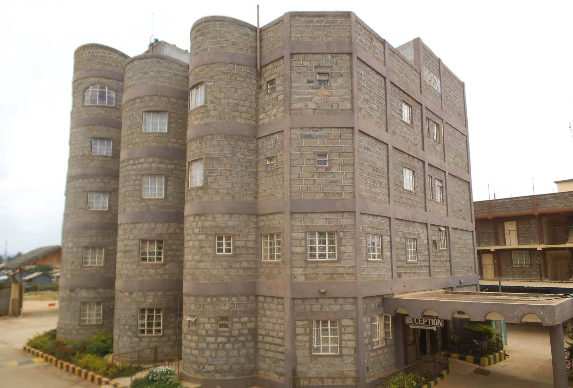 Nanyuki Simba Lodge Exterior photo